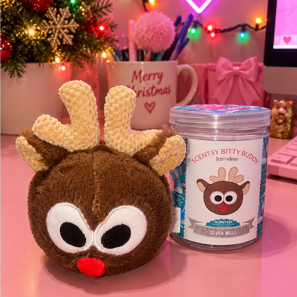 Scentsy buddy reindeer‎ silver bells  MWT 🕶️